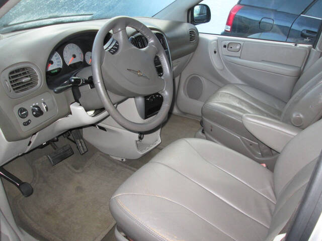 2006 Chrysler Town and Country for sale at Element Auto Sales in Fort Pierce, FL