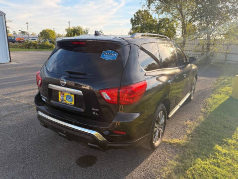2020 Nissan Pathfinder SL