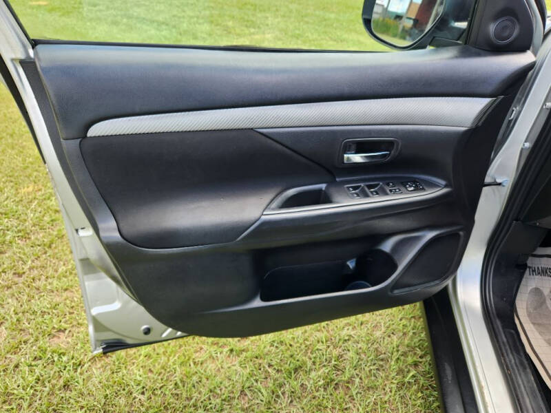 2018 Mitsubishi Outlander SE