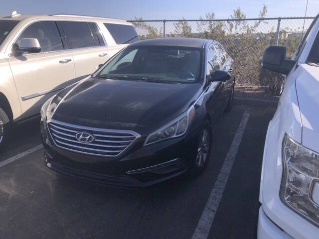 Hyundai Sonata's photo