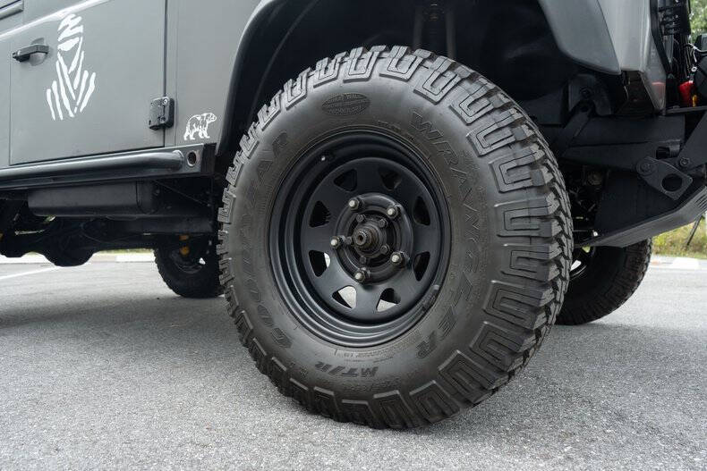 1991 Land Rover Defender