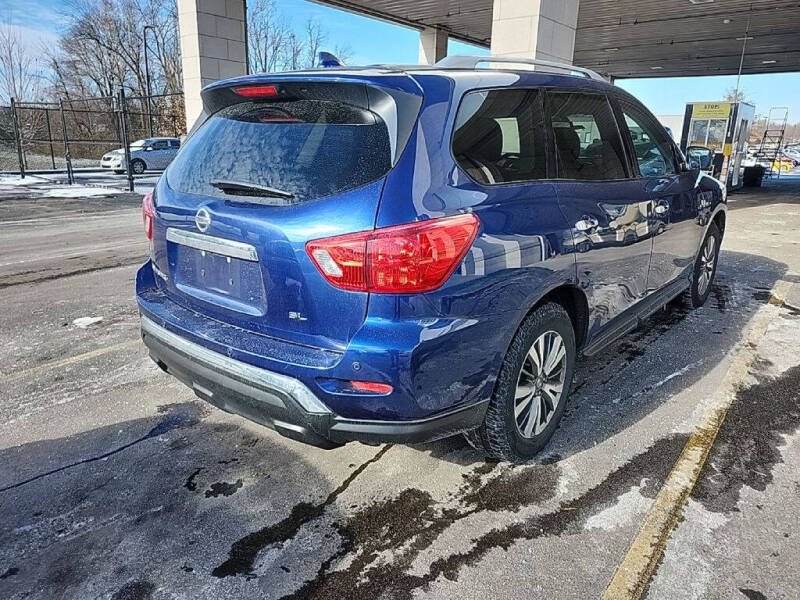 2020 Nissan Pathfinder SL