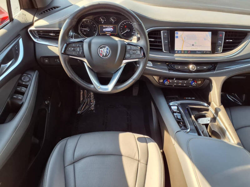 2023 Buick Enclave Essence