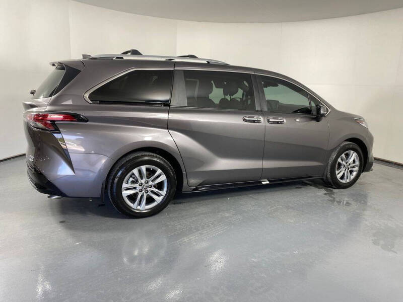 2024 Toyota Sienna Limited 7-Passenger