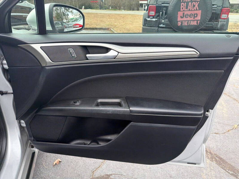 2019 Ford Fusion Hybrid SE