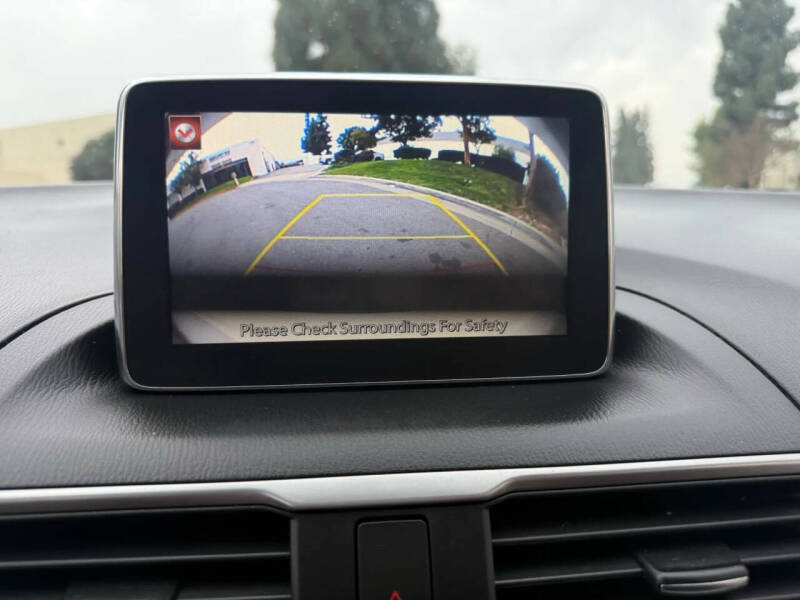 2015 Mazda MAZDA3 i Touring