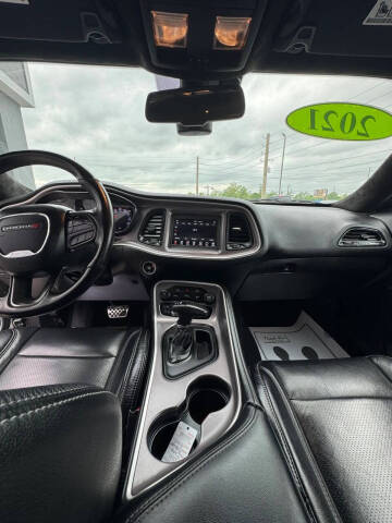2021 Dodge Challenger SXT