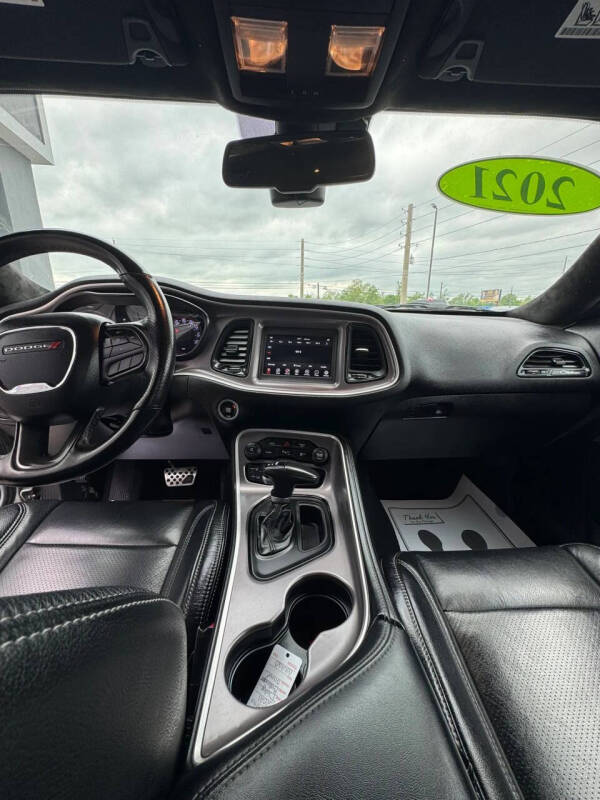 2021 Dodge Challenger SXT