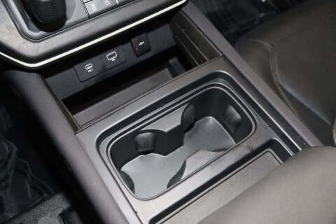 2023 Land Rover Defender 110 SE