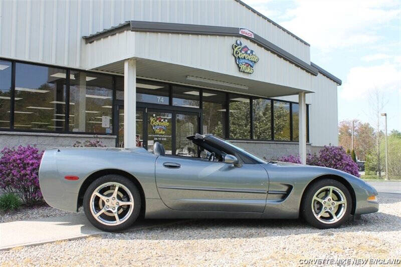 2004 Chevrolet Corvette 13