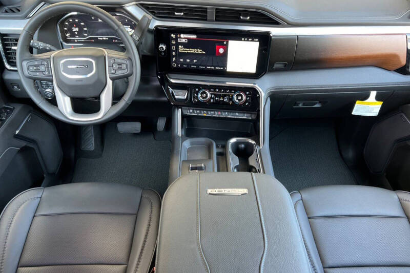 2025 GMC Sierra 3500HD