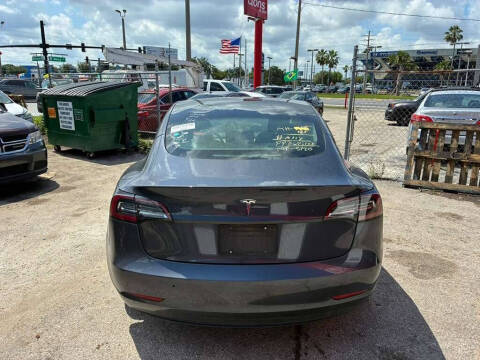 2021 Tesla Model 3 Standard Range Plus