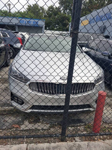 2017 Kia Cadenza Premium