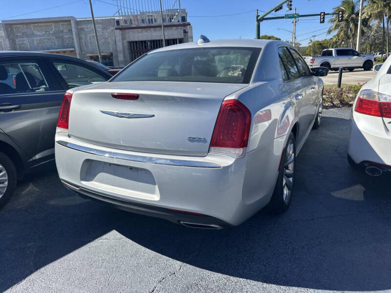 2020 Chrysler 300 Limited