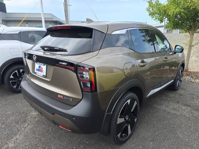 2025 Nissan Kicks SR