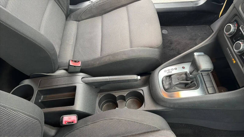 2010 Volkswagen Golf 2.5L PZEV