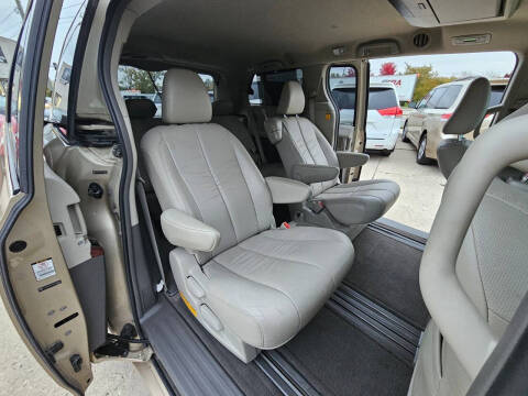 2011 Toyota Sienna XLE 8-Passenger