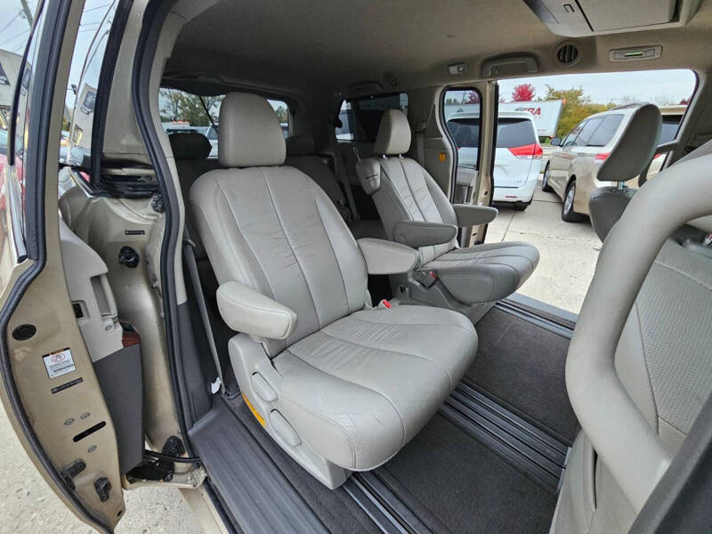 2011 Toyota Sienna XLE 8-Passenger