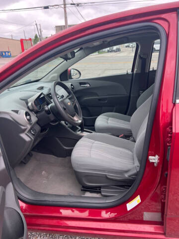 2016 Chevrolet Sonic LT Auto