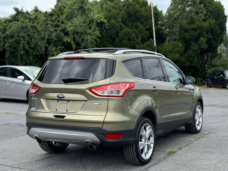 2013 Ford Escape Titanium photo 4