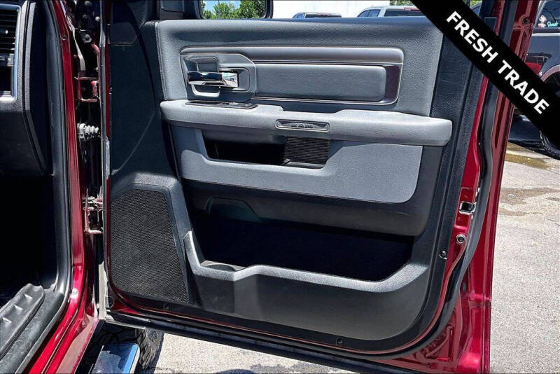 2017 RAM 1500 SLT