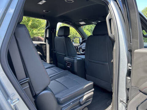 2025 Chevrolet Tahoe RST