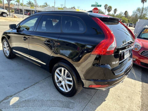 2017 Volvo XC60 T5 Dynamic