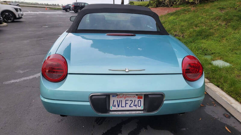 2002 Ford Thunderbird Deluxe