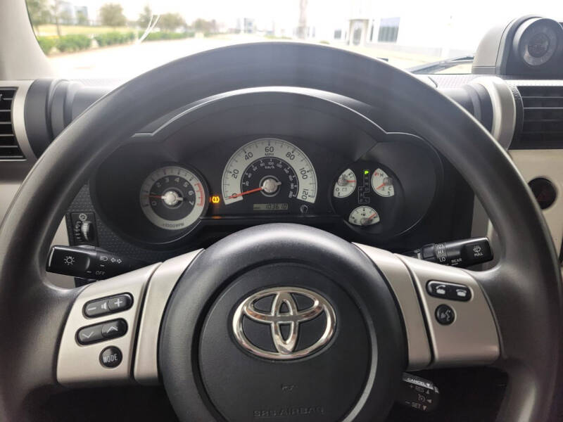 2012 Toyota FJ Cruiser