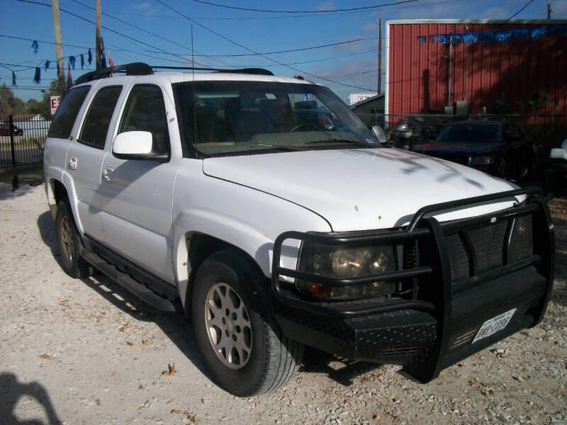 2002 Chevrolet Tahoe for sale at THOM'S MOTORS in Houston TX