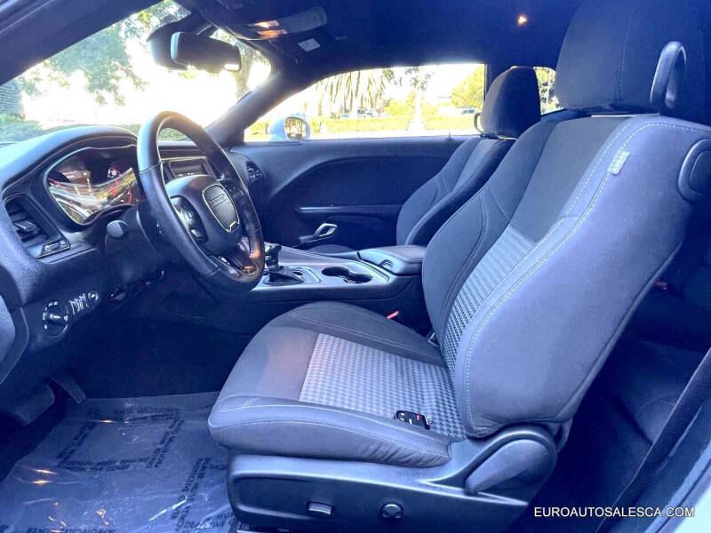 2023 Dodge Challenger SXT