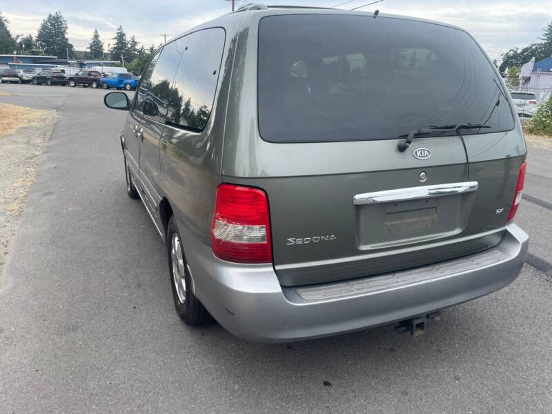 2003 Kia Sedona LX