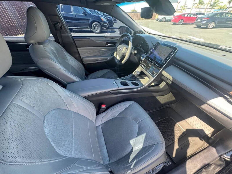 2022 Toyota Avalon Hybrid Limited