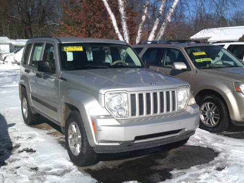 2009 Jeep Liberty for sale at LAKESIDE MOTORS LLC in Houghton Lake MI