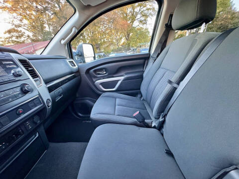 2016 Nissan Titan XD SV