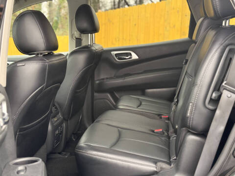 2020 Nissan Pathfinder SL