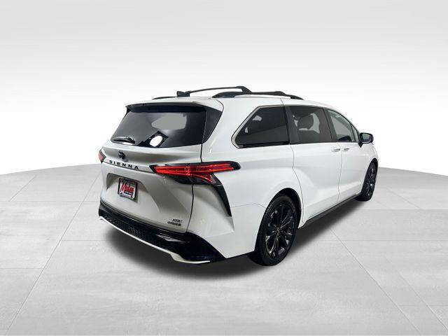 2022 Toyota Sienna XSE 7-Passenger