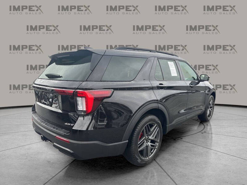 2025 Ford Explorer ST-Line