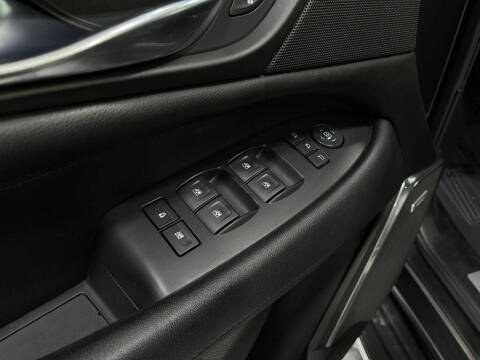 2016 Cadillac Escalade Luxury Collection