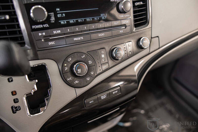 2012 Toyota Sienna