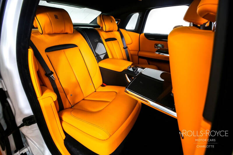 2022 Rolls-Royce Black Badge Ghost
