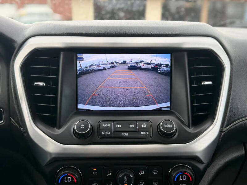 2017 GMC Acadia SLT-1