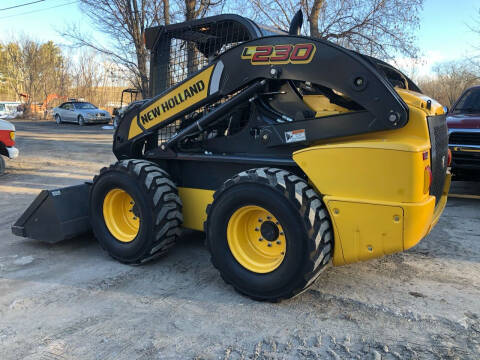 2011 New Holland  L230