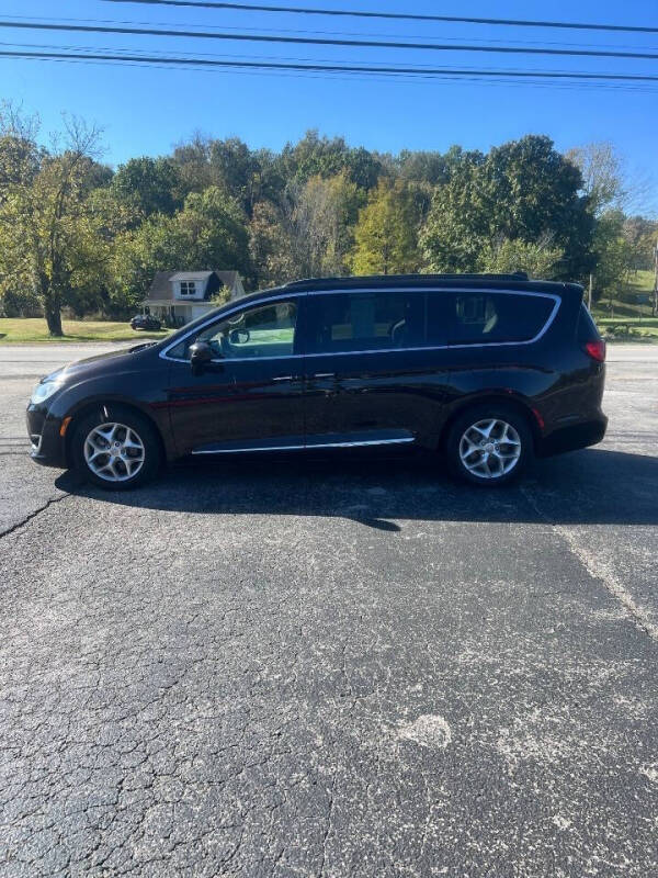 2017 Chrysler Pacifica Touring Plus