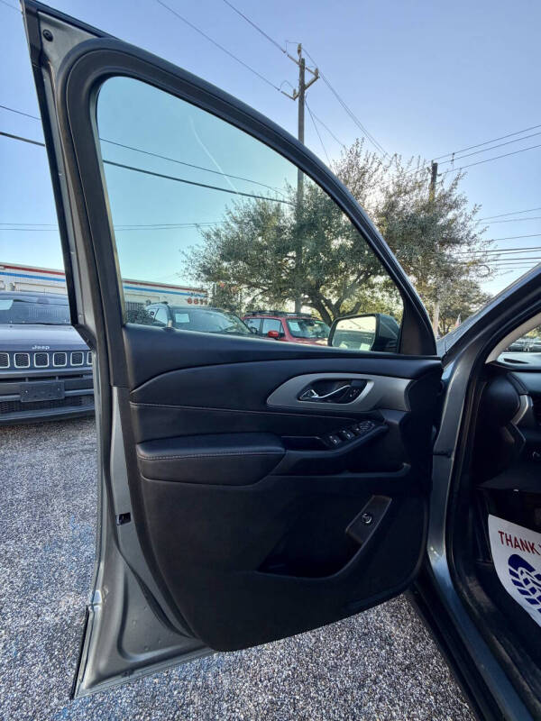 2021 Chevrolet Traverse LT Leather