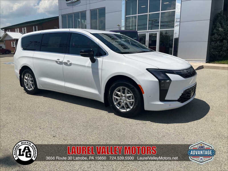 2027 Chrysler Pacifica Select
