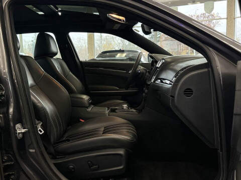 2022 Chrysler 300 S V6