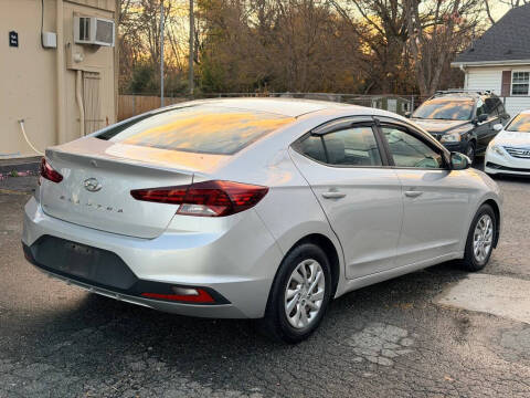 2019 Hyundai Elantra SE