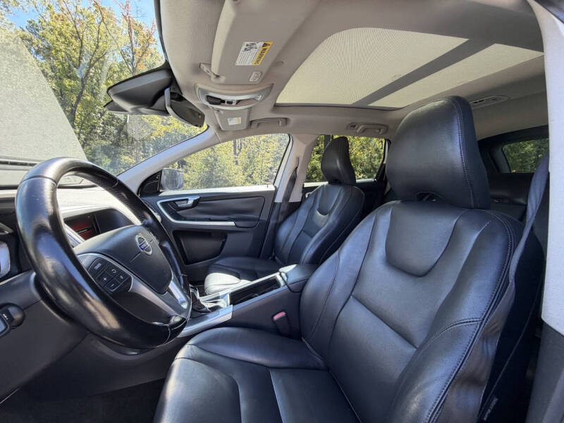 2015 Volvo XC60 T5 Drive-E Premier