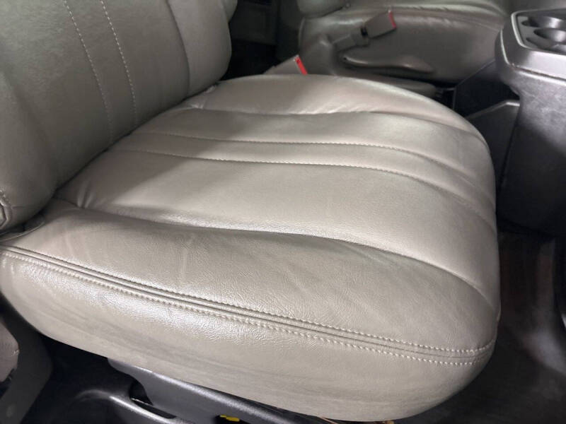 2023 Chevrolet Express LS 3500